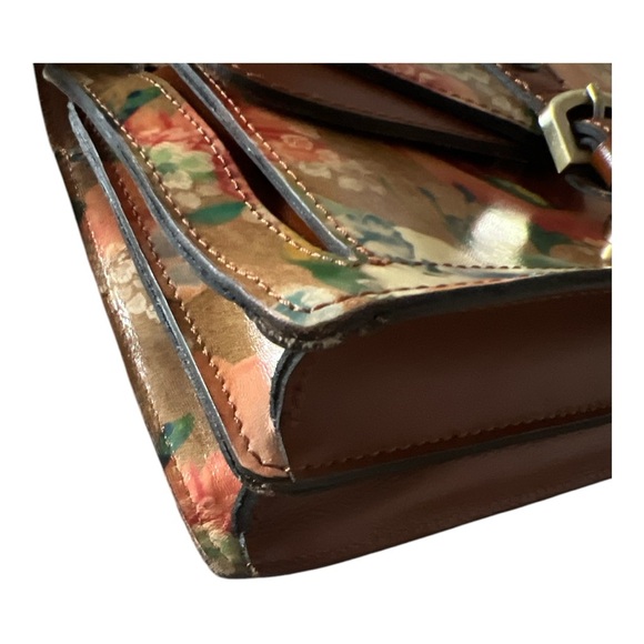 Patricia Nash
Apricot Blessings Cassano Leather Crossbody Bag - Picture 4 of 6